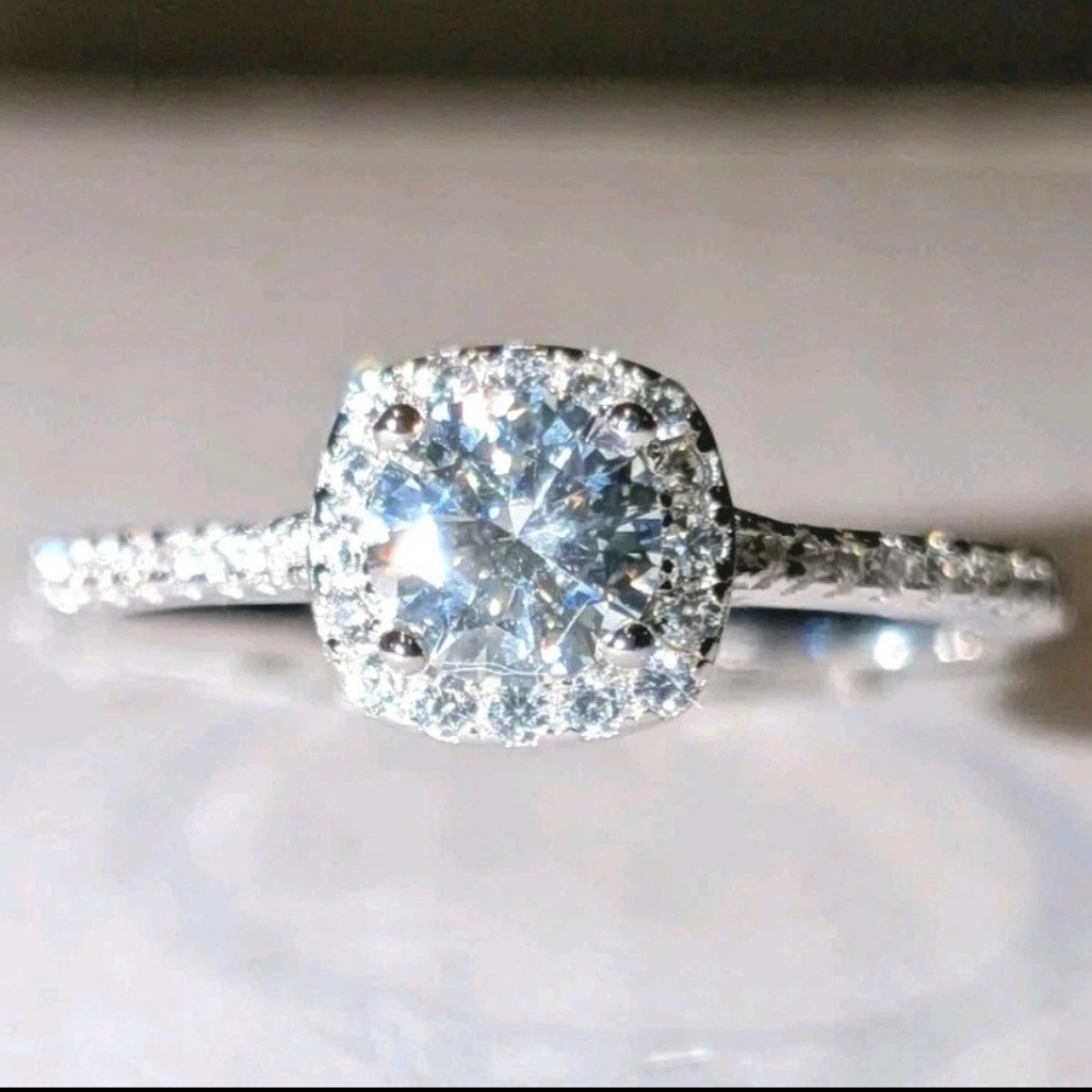 1.5CT Round GRA CERTIFIED Moissanite Halo 925 Sterling Silver Engagement Ring